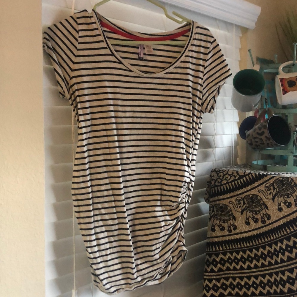 4/$15 Maternity Black/beige striped shirt